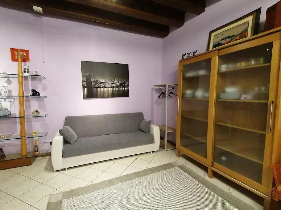 Monolocale In Piazza Isolo Apartment Verona