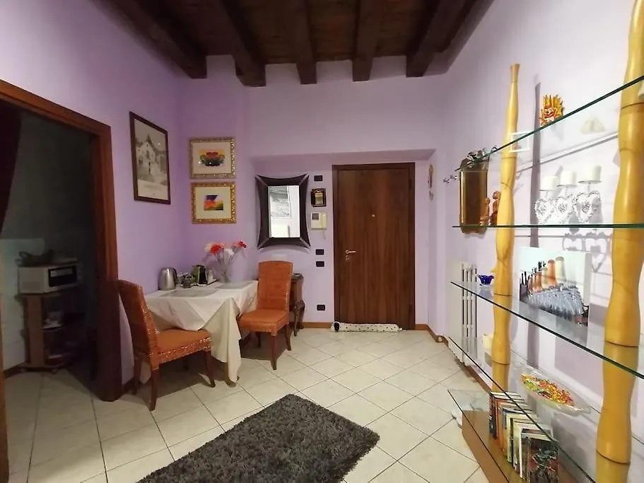 Monolocale In Piazza Isolo Apartment Verona Italy