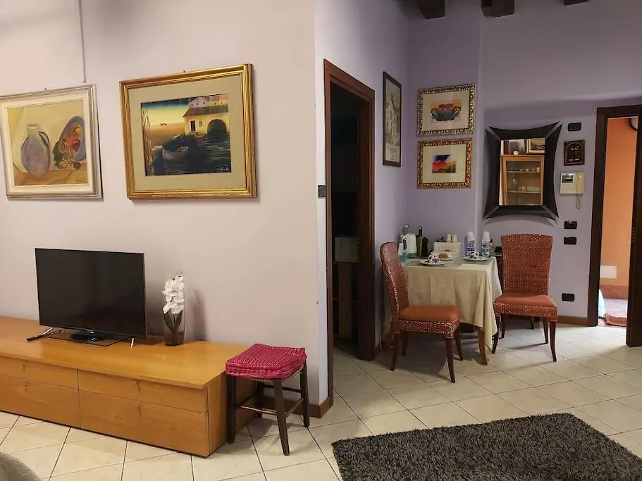 Monolocale In Piazza Isolo Apartment Verona Italy