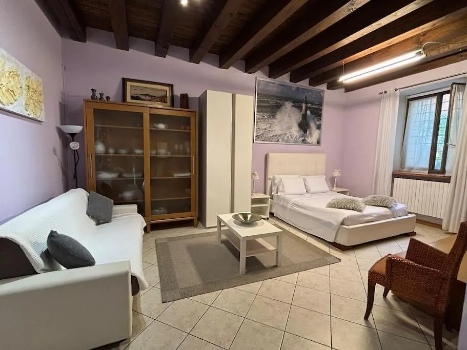 Monolocale In Piazza Isolo Apartment Verona 0*,  Italy